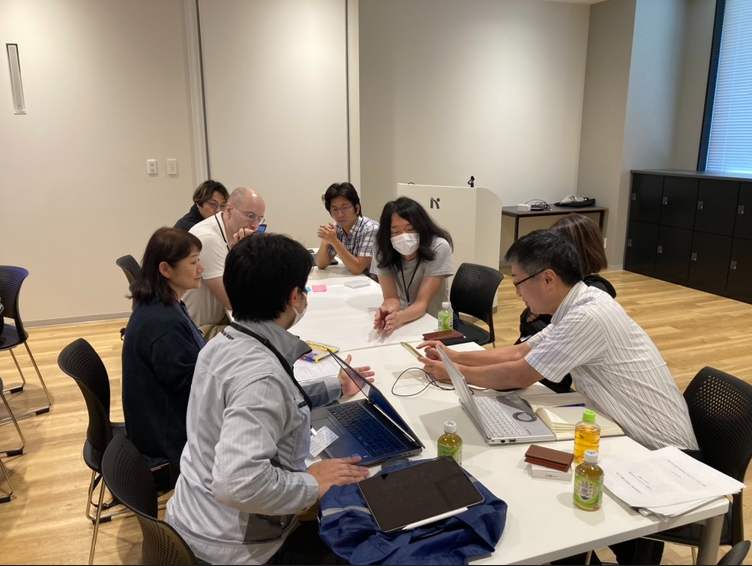 nippon_ps's tweet photo. 【#NPSニュース】
先日、グループ会社である㈱SYMMETRY @symmetry_dtc との交流研修会を開催し、今後どのように #デジタルツイン を活用した事業を発展させていくのか、意見を交わしました‼️
橋のプロフェッショナル企業とデジタルツインのスペシャリストたち、どんな化学反応が生まれるか乞うご期待✨ https://t.co/OOkp43VrDh