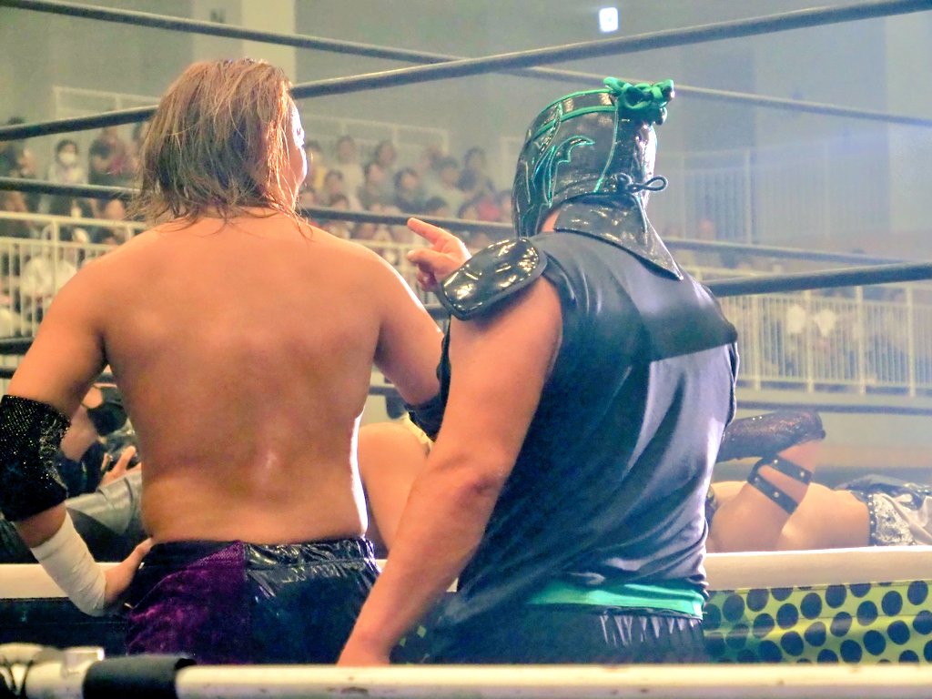 oume86's tweet image. 【20240812@カルッツかわさき】
これは絶対二人だけの特別な何かだよなぁーーーー🤔✨って、
二人の戦友的な友情を勝手に信じてる私は思いました🔥
#noah_ghc #ニンジャ・マック 選手 #ninjamack #HAYATA 選手