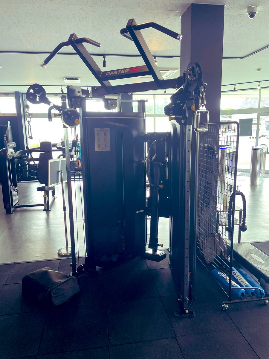 Shin045971122's tweet photo. ひたちなか市に最近出来たNEO FITに行って来た。24時間で最新のマシン使えて30日間でこの値段ならありかも。
#NEOFIT
#筋トレ
#モテたいなら身体鍛えろw https://t.co/kSkVDCsacX
