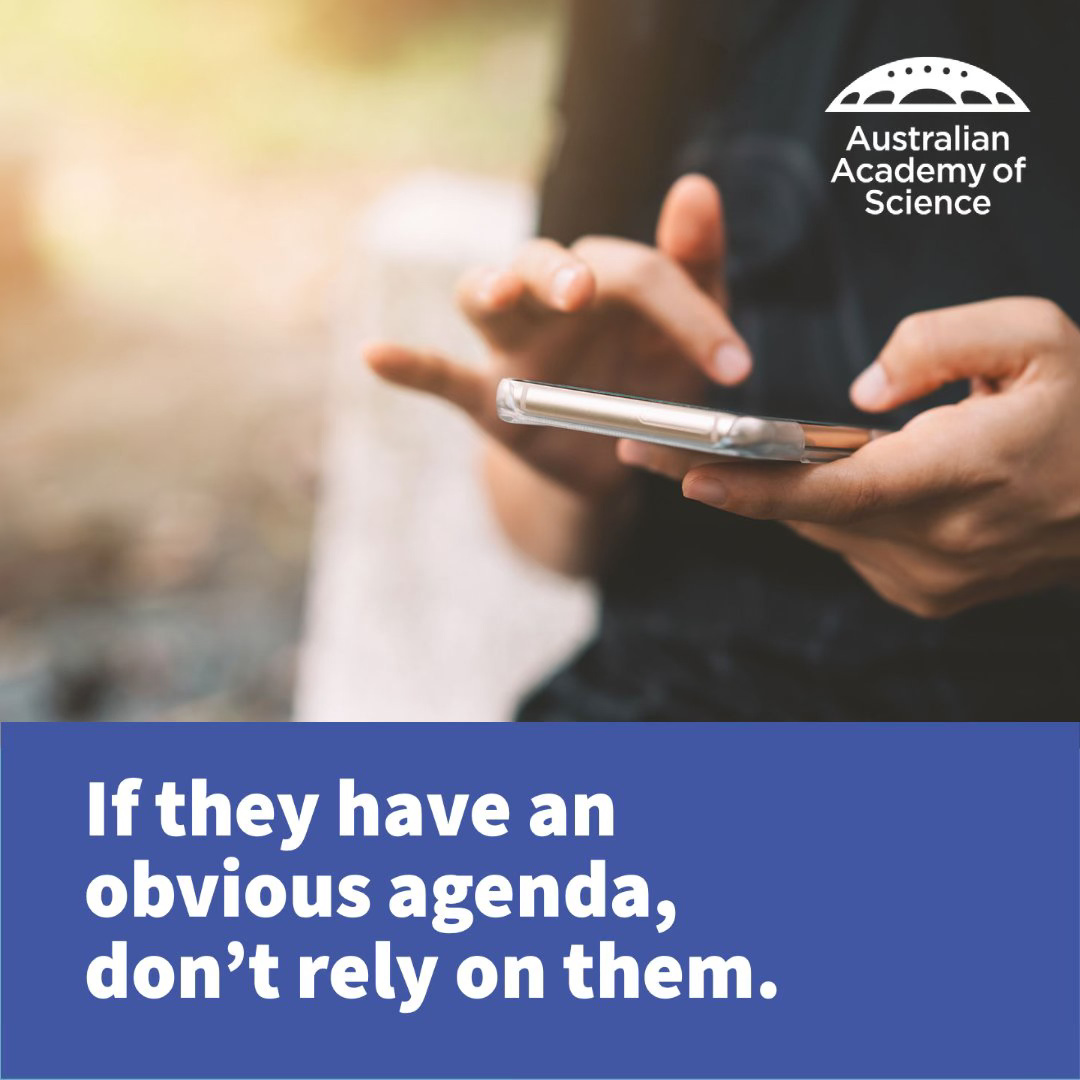 This #ScienceWeek, read &amp; share our top tips for spotting misinformation.
🧐Imagine you’ve seen a post about climate change from a pal on social media – do you immediately trust that information? Where would you go to check it is based on relevant facts? science.org.au/curious/techno…
