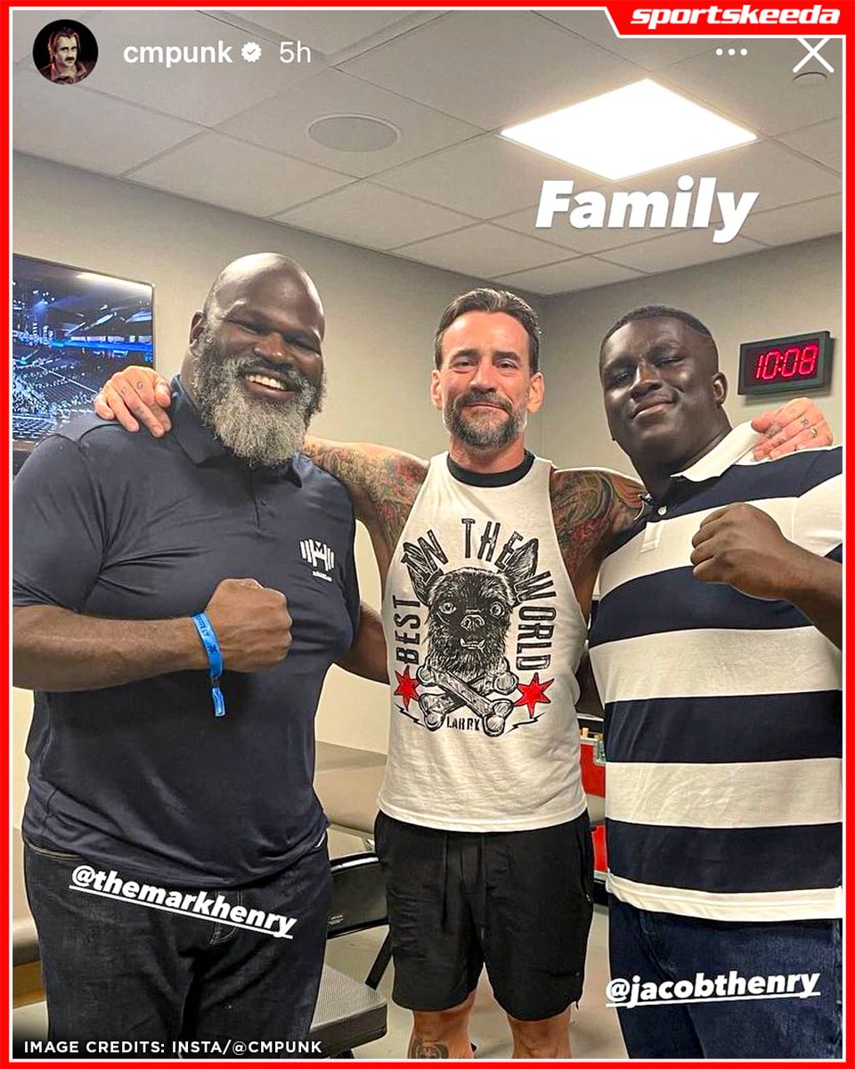 SKWrestling_'s tweet image. #CMPunk seems to be thrilled to welcome #MarkHenry's son, #JacobHenry into the #WWE family. 

#WWERaw