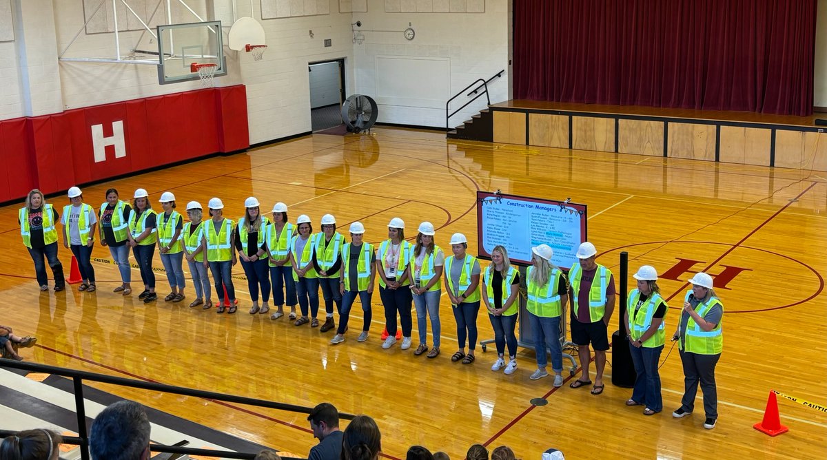 hcsdogpound's tweet photo. Thanks to everyone who came to Back To School Night! It will be an exciting year with the construction project, and we appreciate your understanding as we navigate it together.

See you for school on THURSDAY! 🥳 #heartlandhuskies https://t.co/WEYK0Q8qFh
