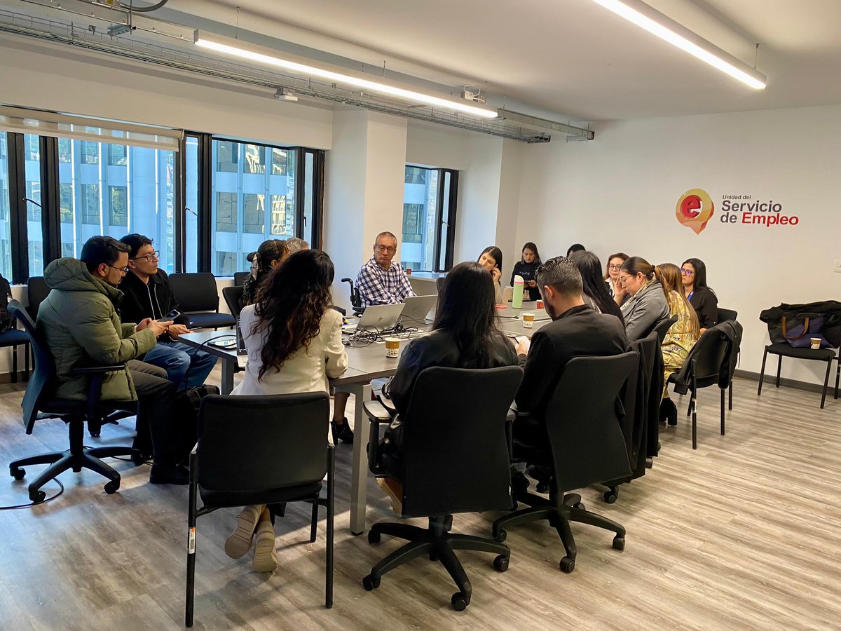 ¡Transforma tu futuro! 🚀 La Agencia de Empleo Colsubsidio y la Unidad del Servicio Público de Empleo socializaron el 3er Reto Red Colaborando en Red: cursos inclusivos para personas con discapacidad y acceso al empleo. 

Descubre más: bit.ly/3W1tRKk

<a href="/ServiciodEmpleo/">Servicio Público de Empleo</a>