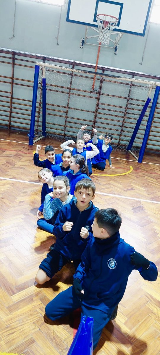 CarlosSteeb's tweet photo. ¡4 y 5 grado T.T.  súper copados con el primer día de interbandos! https://t.co/pLlb9LopVI