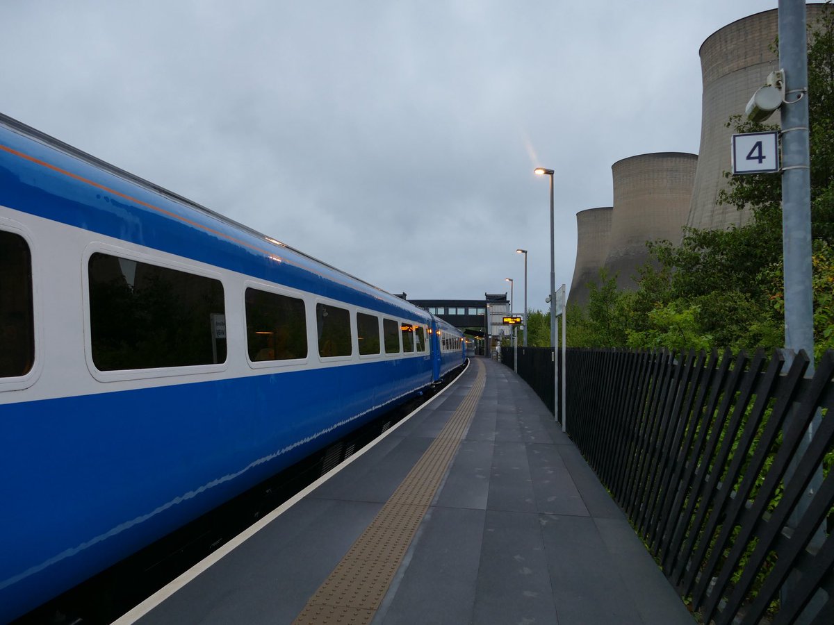 TraceyDagley's tweet image. I hope everyone on board has a wonderful time - 1Z76 Midland Pullman Chesterfield to Paignton #HST #Class43 #MML ⁦@LocoServicesGrp⁩ EMD