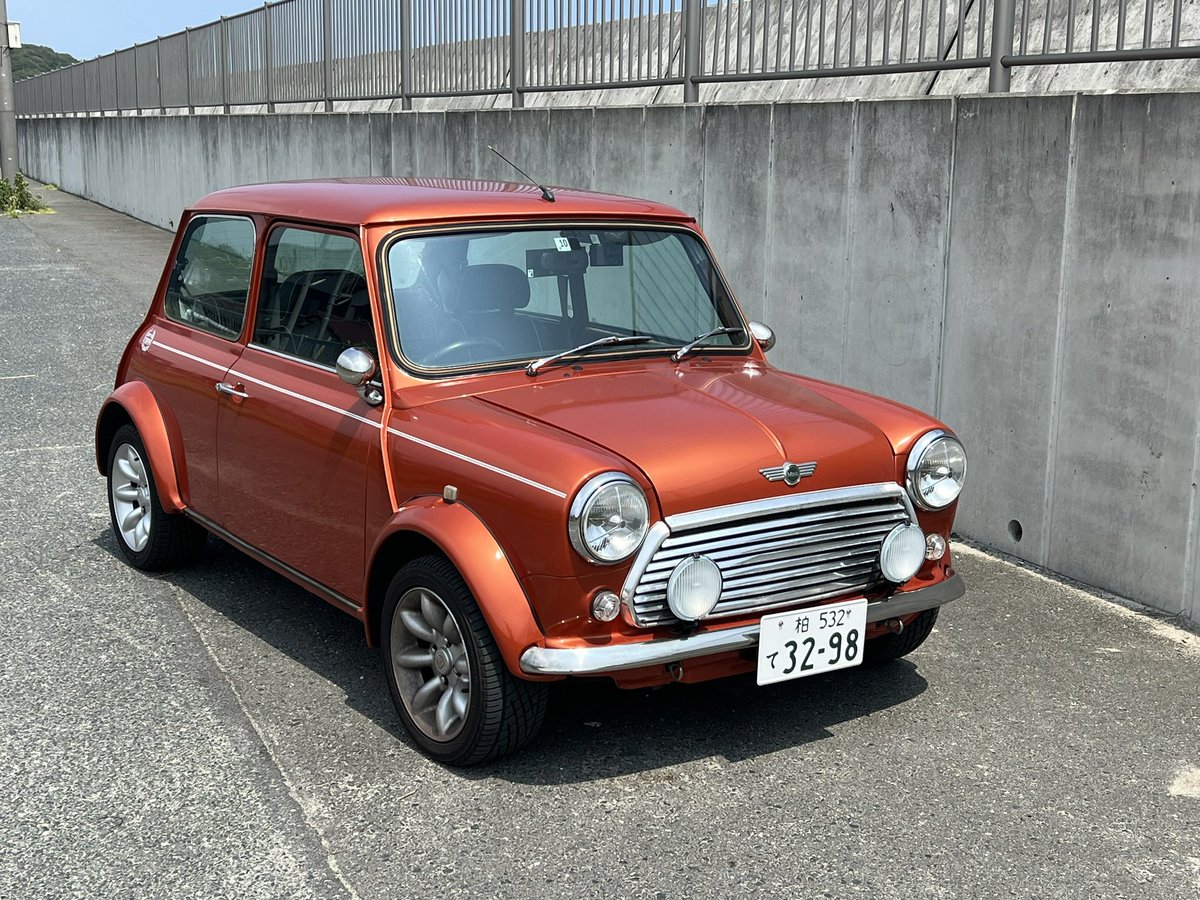 cresc1973's tweet photo. この壁を超えたら、海‼️
残念ながらミニに海を見せることは出来なかった。
#mini #rovermini #classicmini #minicooper #sportspack #ミニ #ローバーミニ #クラシックミニ #ミニクーパー #ローバーミニのある生活 #スポーツパック #ボルケイノオレンジ #海 https://t.co/LXVR36QfkW