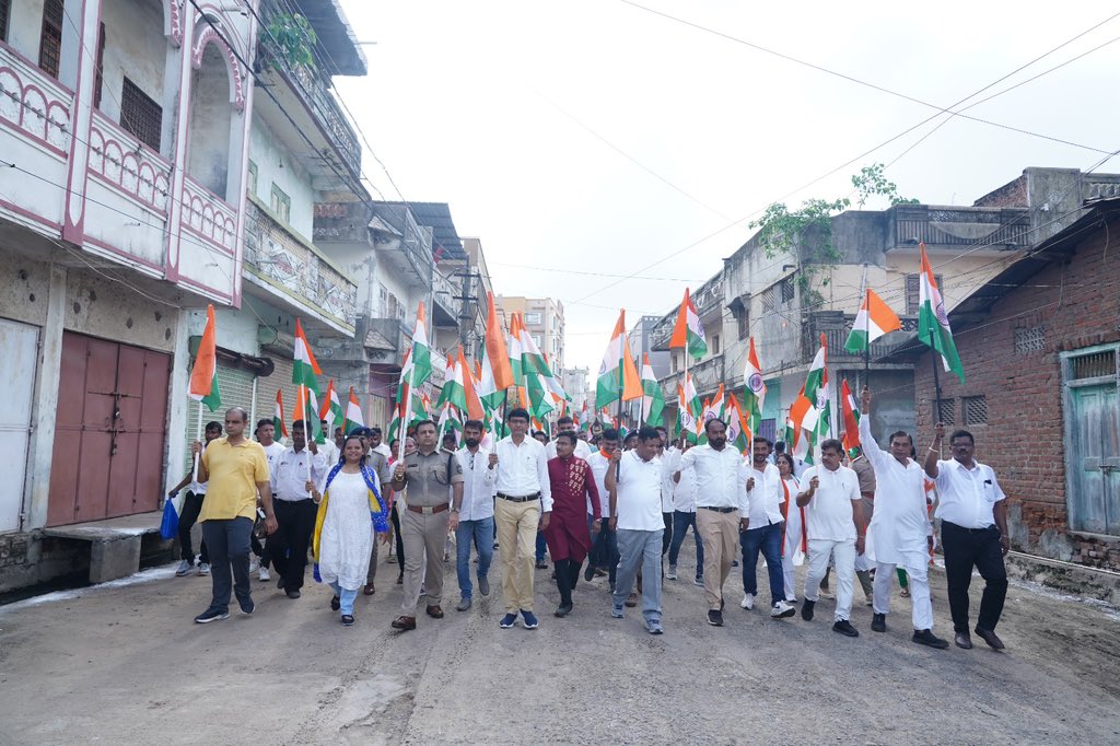 મહીસાગર રંગાયું હર ઘર તિરંગાને રંગ, 
જન જનમાં અનેરો ઉત્સાહ અને ઉમંગ...

#HarGharTiranga2024