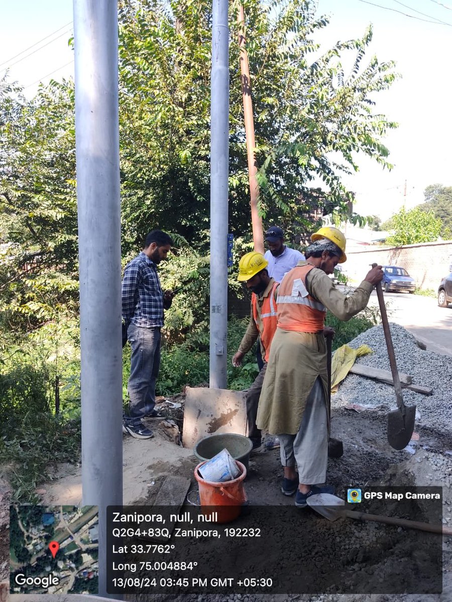kpdcloffice's tweet photo. Pit excavation is in progress at 📍 Wanpoh Feeder: &
Installation of DTR S/Stn poles , main market 📍 Zainpora, #ESD Chitragam, Shopian, under the Centre's flagship loss reduction scheme of #RDSS
@OfficeOfLGJandK @diprjk @DullooAtal @MinOfPower @GreaterKashmir @RisingKashmir