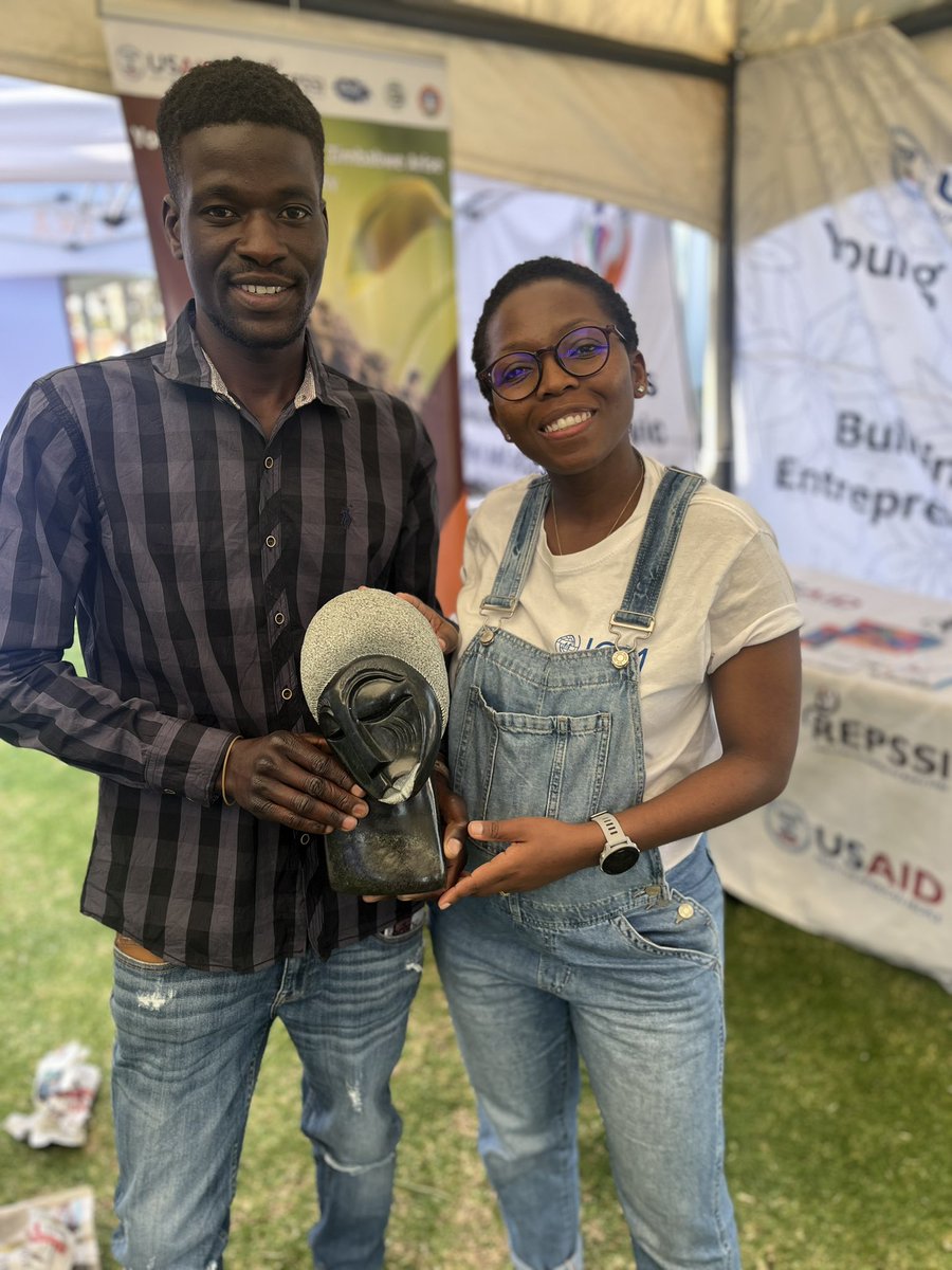 dputs's tweet image. Taking home this beautiful piece by the talented Stone Sculptor, Zenzo Muzamba 🇿🇼 Zenzo attended the @IOMROpretoria #ARMP Entrepreneurship Masterclass during the #6thSouthernAfricaYouthForum. He said he learnt more about costing which will help grow his small business 💰