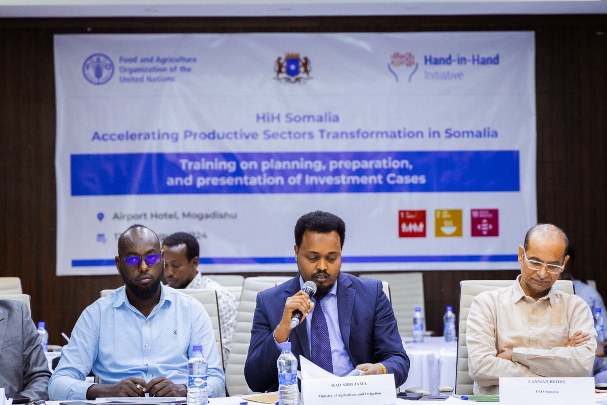 FAOSomalia's tweet photo. 📍#Mogadishu!

@FAO, through its #HandinHand Initiative, is training govt officials from various ministries to plan for, prepare, present, and fundraise for increased investment in the productive sectors for #agrifoodsystems transformation. https://t.co/GnGamUiTM2