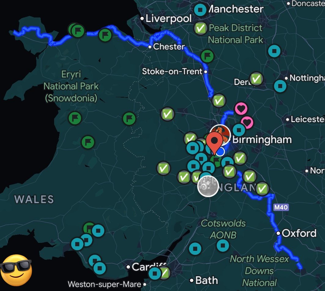 Roads all through the UK are being renamed on <a href="/googlemaps/">Google Maps</a> as #NiddriesLane for some unknown reason, creating one long stretch of Niddries.... 

this smells like a <a href="/joelycett/">Joe Lycett</a> prank if ever i saw one! 🤣
