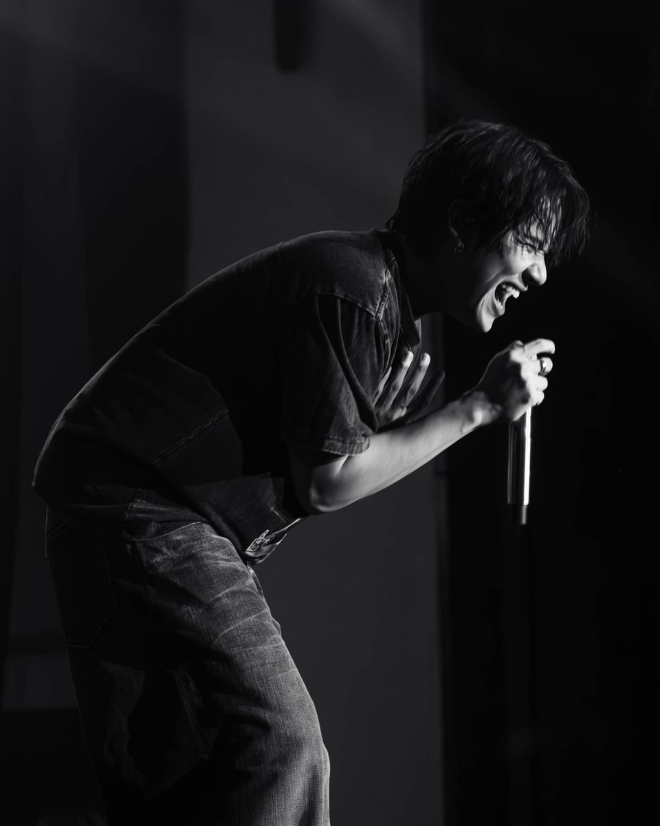 mynameisnanon's tweet photo. #NanonConcertInHoChiMinh https://t.co/GuQvyNy8w8