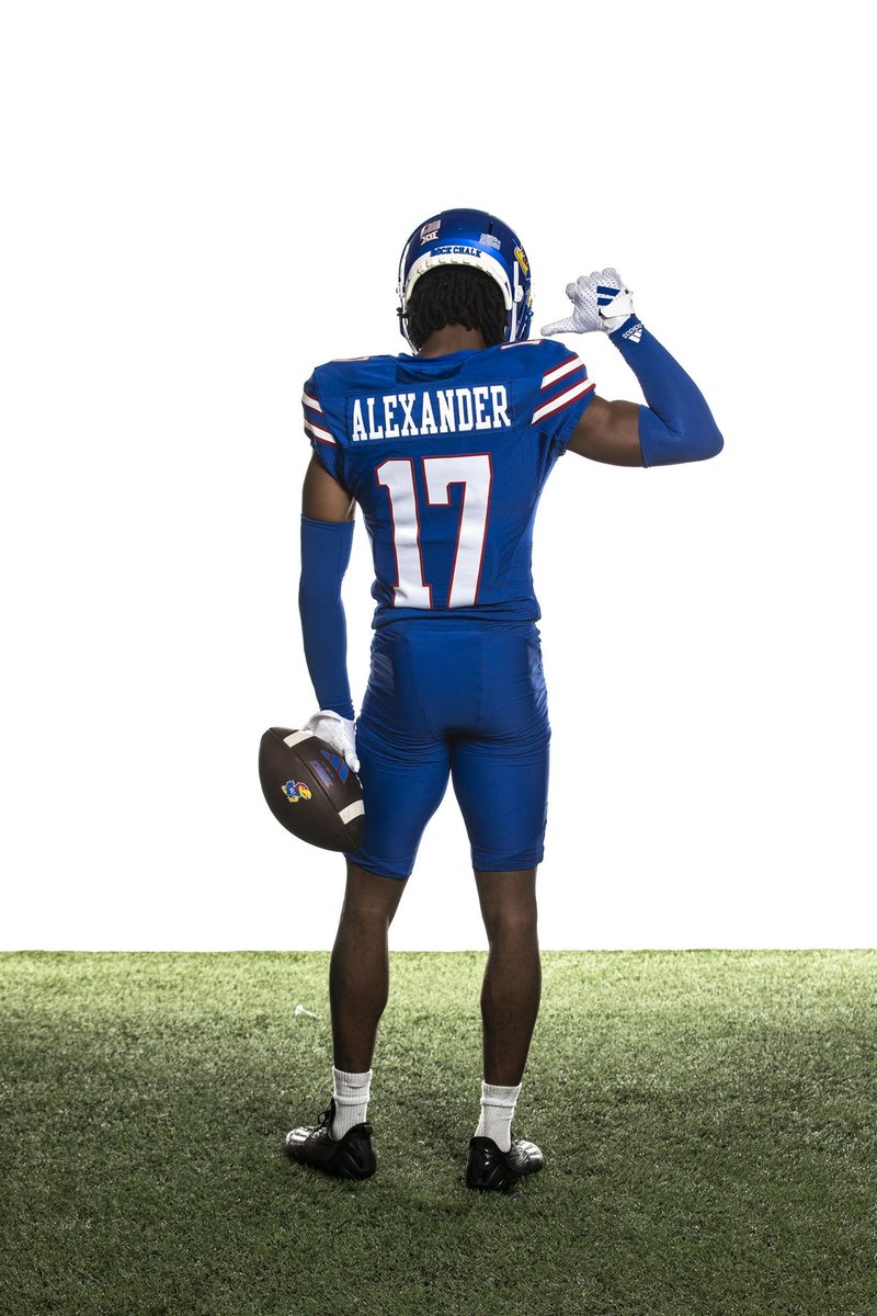 Aaustin05's tweet photo. #Rockchalk 💙 https://t.co/Oezv7jjXHU