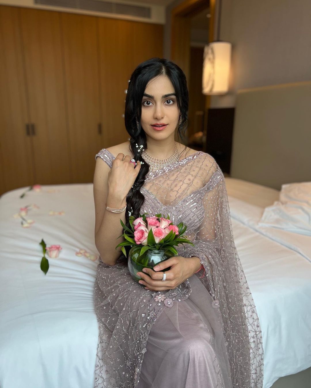 GU6AhSVboAAI5A-?format=jpg&name=large