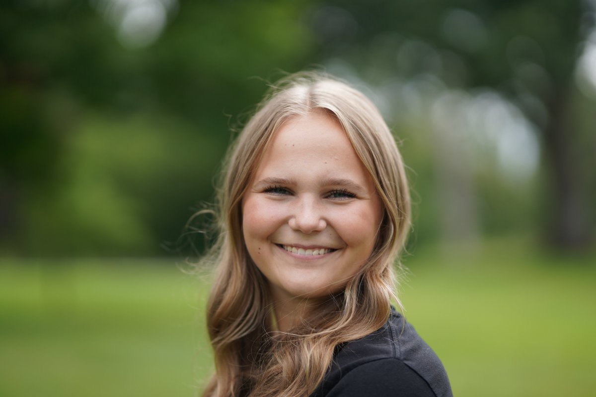 Anna's off to her last semester of college, graduating in Dec w/ a Special Ed K-12 license.

Student teaching first at the high school, then elementary in a little village up the road to end year.

She was hired as an asst boys high school coach and will be AR on college matches.