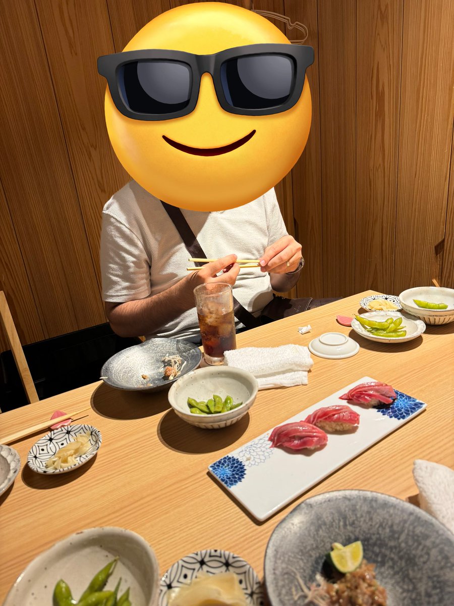 10dragon14's tweet photo. ドバイの取引先を接待🍣
iPhone16に向けて本格始動中。

今年の買取は縁故募集オンリーで来年から一般公開します。
※どうしても欲しい時はXで募集するかも

みんなオラに力(iPhone)を分けてくれ〜🔥 https://t.co/PMhpkE7Jag
