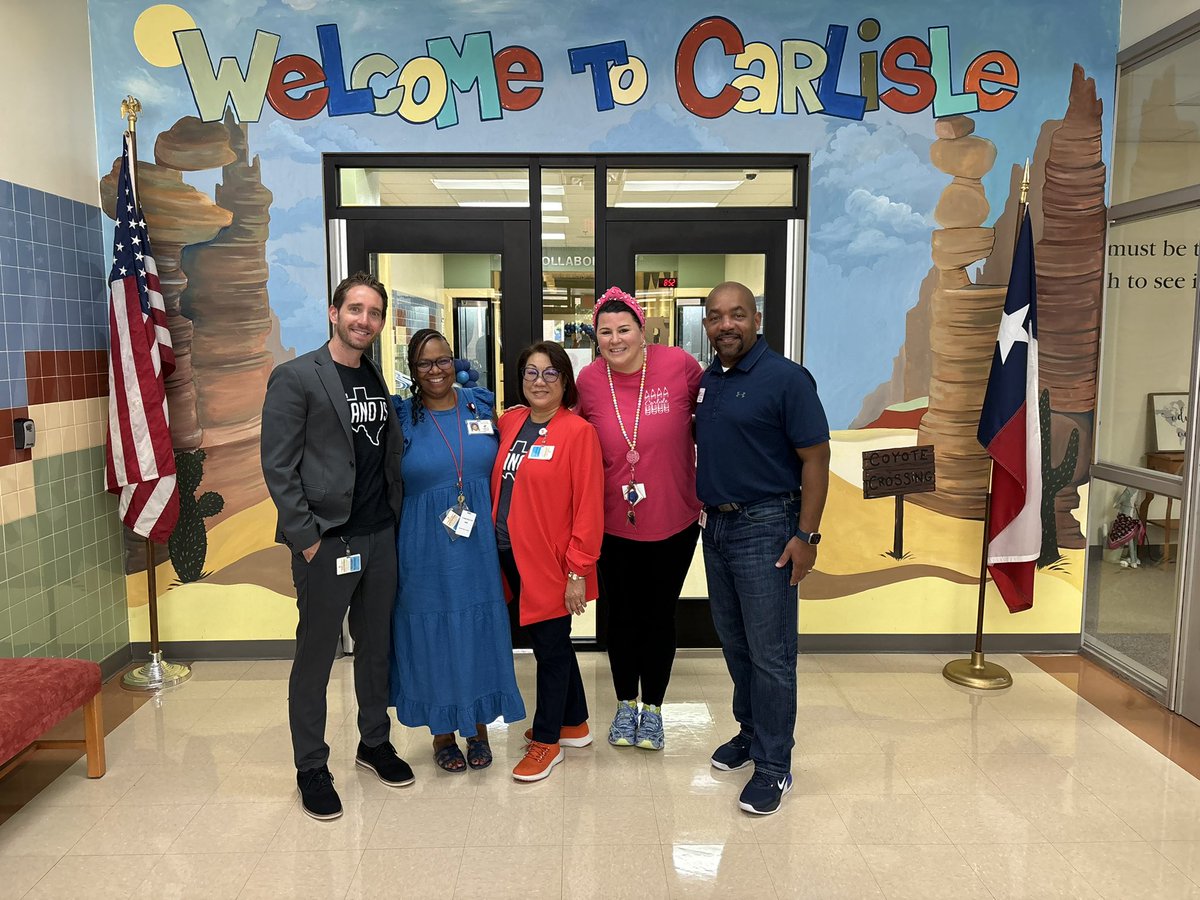 CarlisleCoyotes's tweet photo. Great way to start our day with a visit from Ryan Steele, Katherine Goodwin, and Patrick Tanner #pisdgreatfirstday #carlislecoyotes https://t.co/q8JinPfm1n
