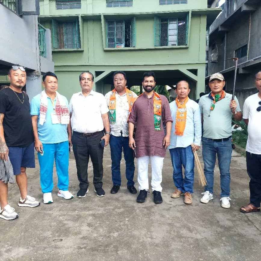 BJP_3dimapurlll's tweet photo. 13/8/24:Mandal office Bearers joined "Swachh Bharat Abhiyan- A cleanliness drive", At super market area leaded by Shri. #AnilAnthony, Prabhari NL Incharge & Shri. @YepthomiBen, State President BJP.
@jacob_zhimomi @tovihoto @YanthungoPatton @AlongImna @BJP4Nagaland @BJP4India https://t.co/JRMy4nXXgN