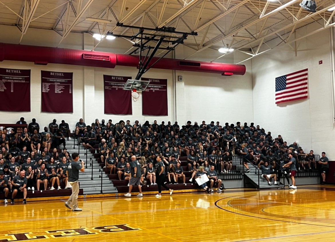 ThreshersSports's tweet photo. Exciting times as our athletes return to campus! Kicked off with the Thresher Rally and all-athlete meeting, then wrapped up with a volleyball scrimmage! What a great day to be a Thresher! #RollOn #WeAreThreshers #FindAWay https://t.co/1BOoP5nW9M