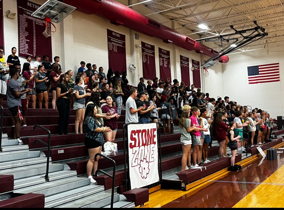 ThreshersSports's tweet photo. Exciting times as our athletes return to campus! Kicked off with the Thresher Rally and all-athlete meeting, then wrapped up with a volleyball scrimmage! What a great day to be a Thresher! #RollOn #WeAreThreshers #FindAWay https://t.co/1BOoP5nW9M