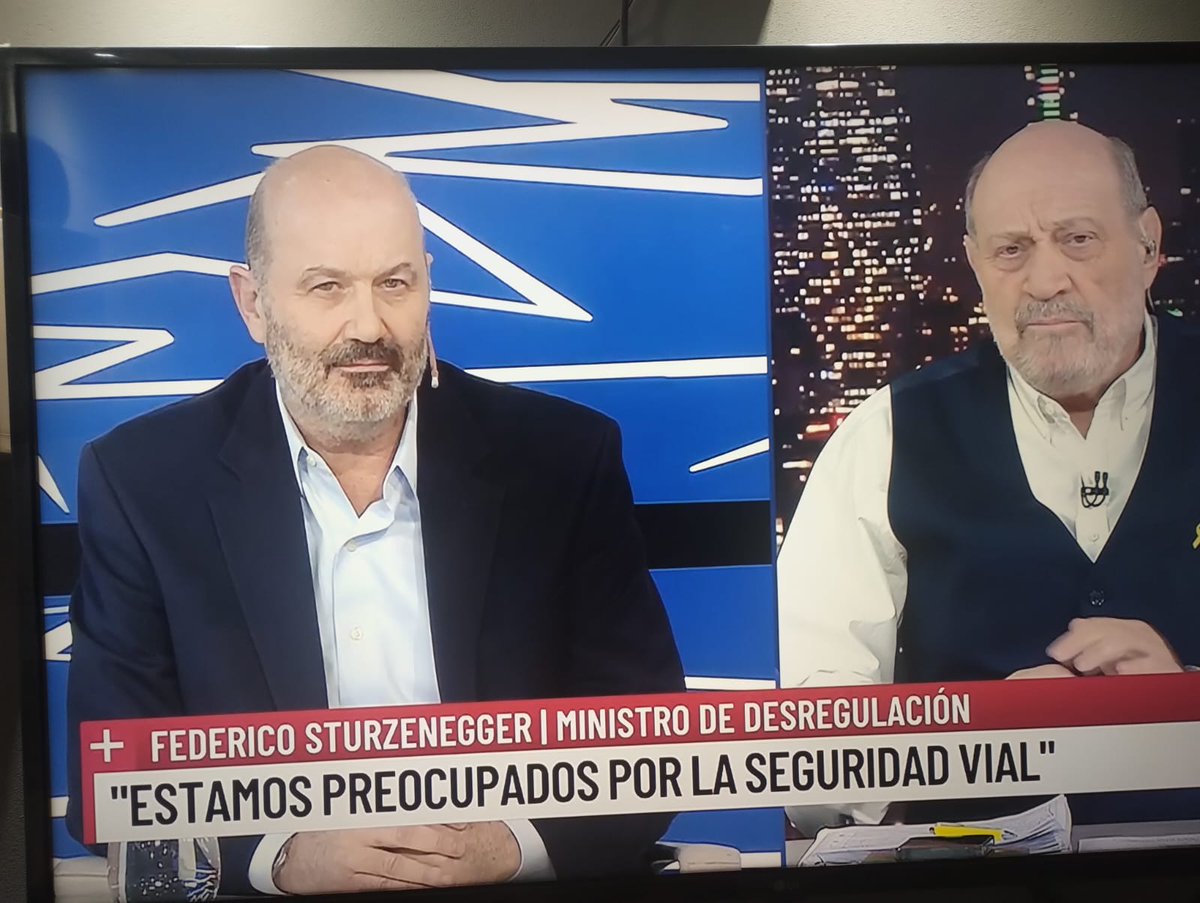 Te recuerdo <a href="/fedesturze/">Fede Sturzenegger</a> que a mi hijo lo mató tu primo Alexis Sturzenegger manejando borracho y en contra mano
Condenado por homicidio simple, siempre estuvo y está libre
Mágicamente la causa está cajoneada hace 2 años en <a href="/CorteSupremaAR/">Corte Suprema de Justicia de la Nación</a>