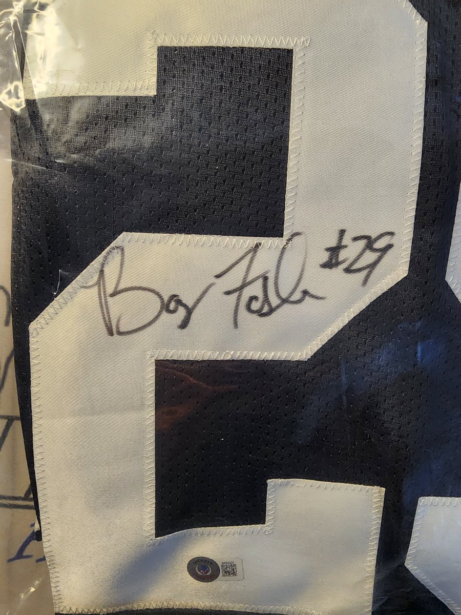 #SmokeBreaks / Mitch Mazur tweet media