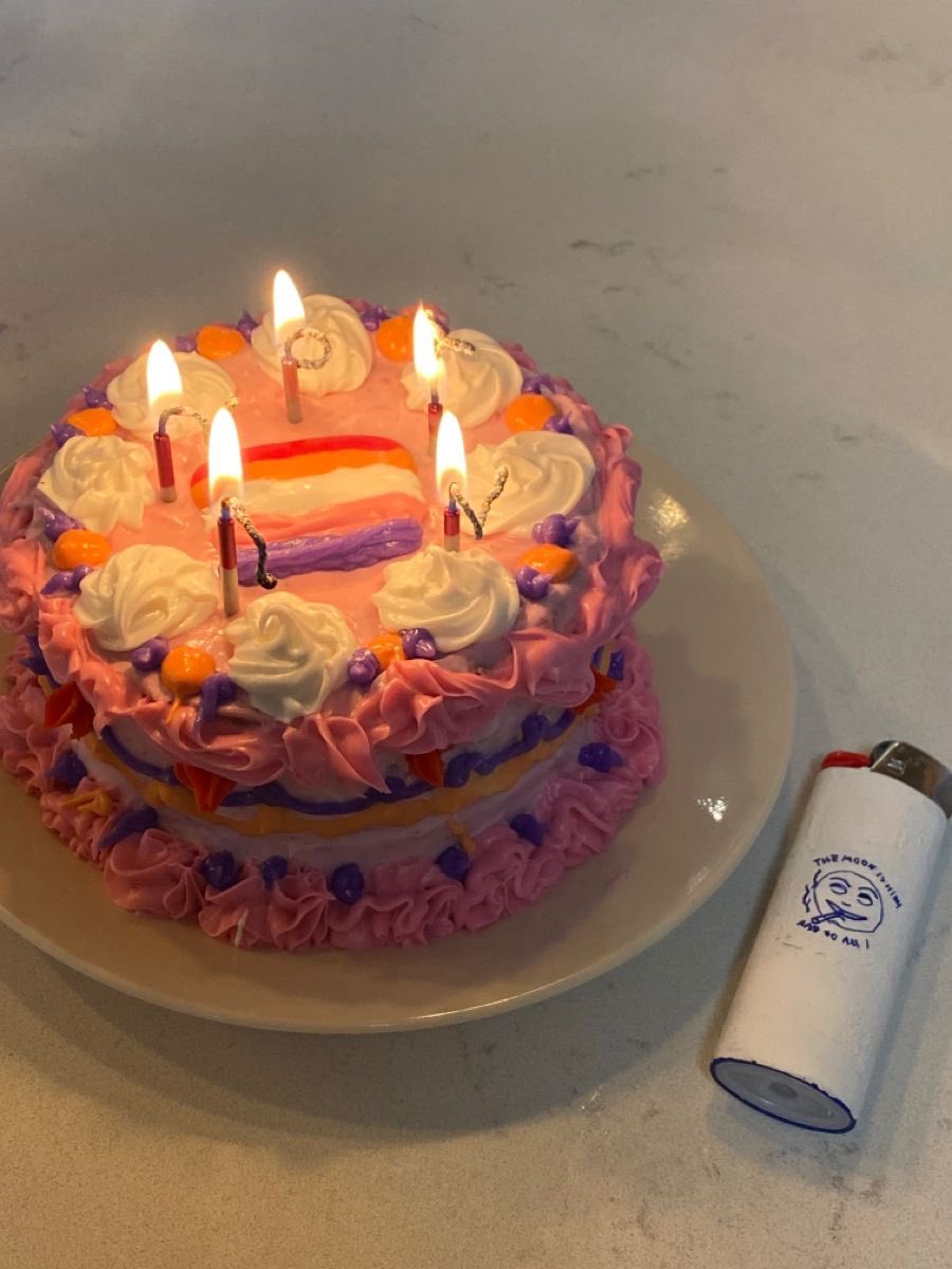 dctwt_cafe's tweet photo. — From: @ReckIessAband0n
— To: @lesbianalec

❝ HERE YOU GO BESTIE! YOU'RE LITERALLY THE TFEM LESBIAN ALEC CEO!!! 🫶🫶🫶 ❞

- ꒰ 🧸 ꒱ https://t.co/kn1LjHoRl6