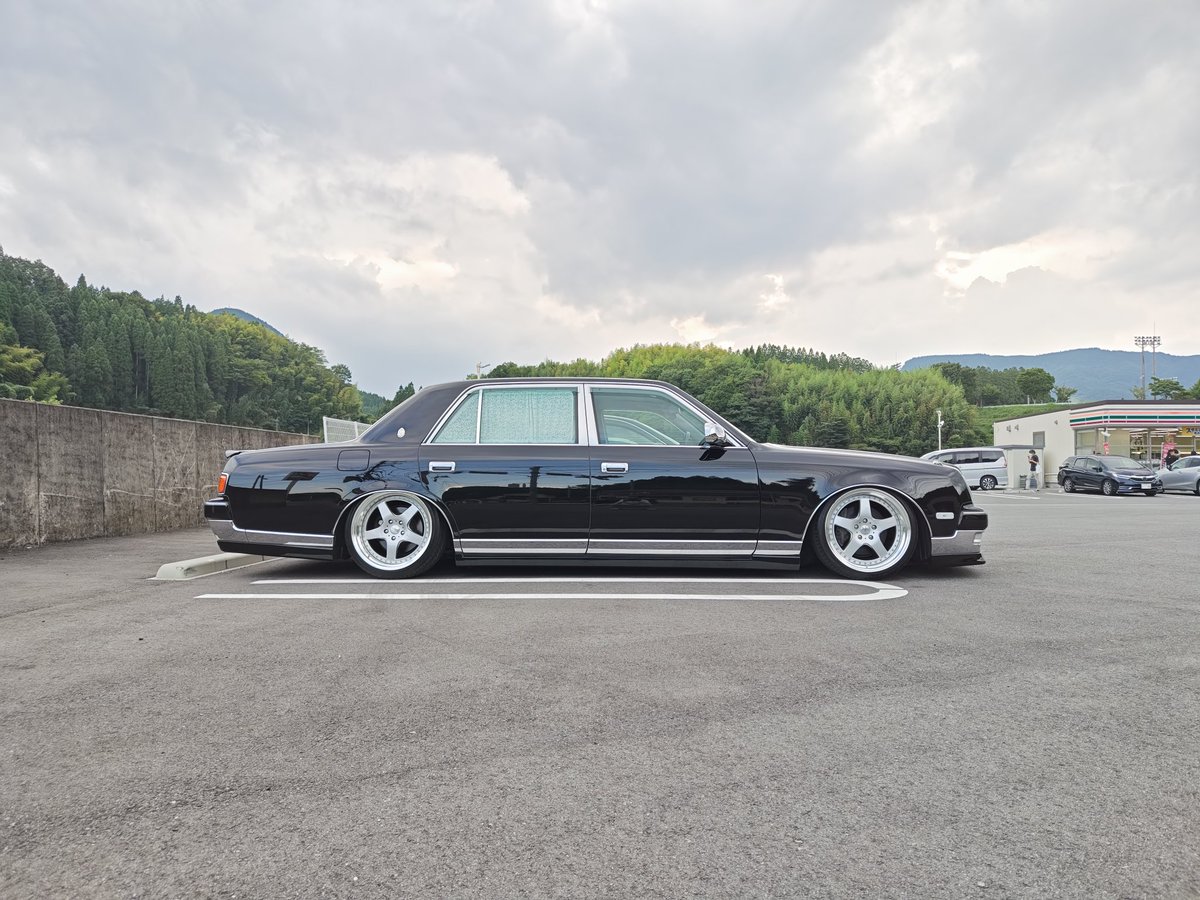 GZG50_9's tweet photo. 久しぶりの更新😎
最近は毎週乗れて最高ー🤩
お盆休みは乗れないから
また休み明けに乗ろ😆

#GZG50
#Century
#JUNCTION　PRODUCE
#VIPはJP
#シンプルStyle
#センチュリー最高 https://t.co/7CmaC0avwR