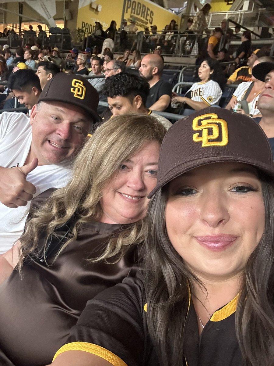 BrennSieracki's tweet photo. #forthefaithful @Padres https://t.co/e96xPr8P6f