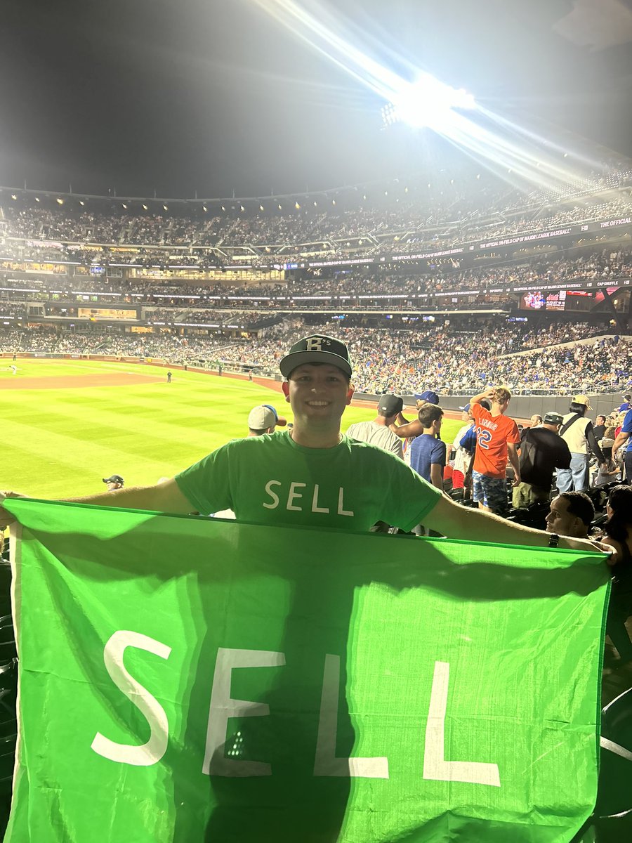 Grif44's tweet photo. #sell in NYC continues! https://t.co/TewE9mwv6Z