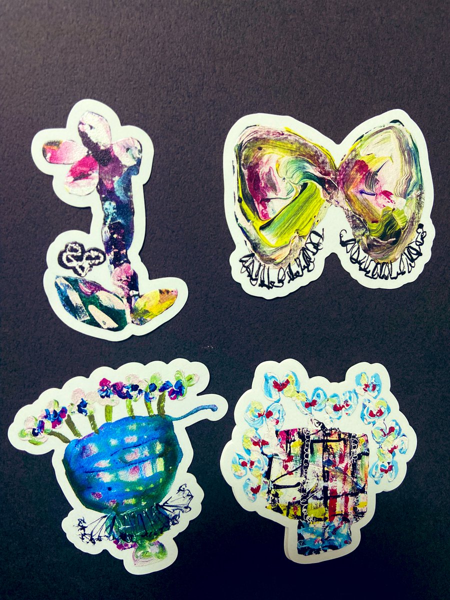 maya_shibasaki's tweet photo. 今回の個展ではグッズを5種類ご用意しました🌷
【グッズ1】
アクリルキーホルダー4種
【グッズ2】
ステッカーセット(4枚入り)
#FUJIIDAIMARU
#7gallery https://t.co/wDJzNGhSbV