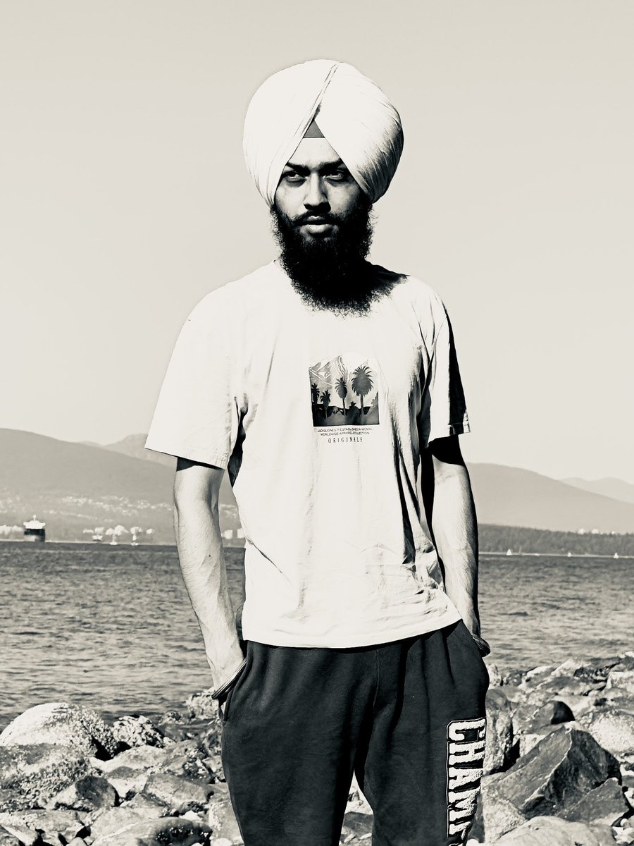 psbrar_'s tweet photo. Classic elegance in black and white. https://t.co/XeUCgTHD9R