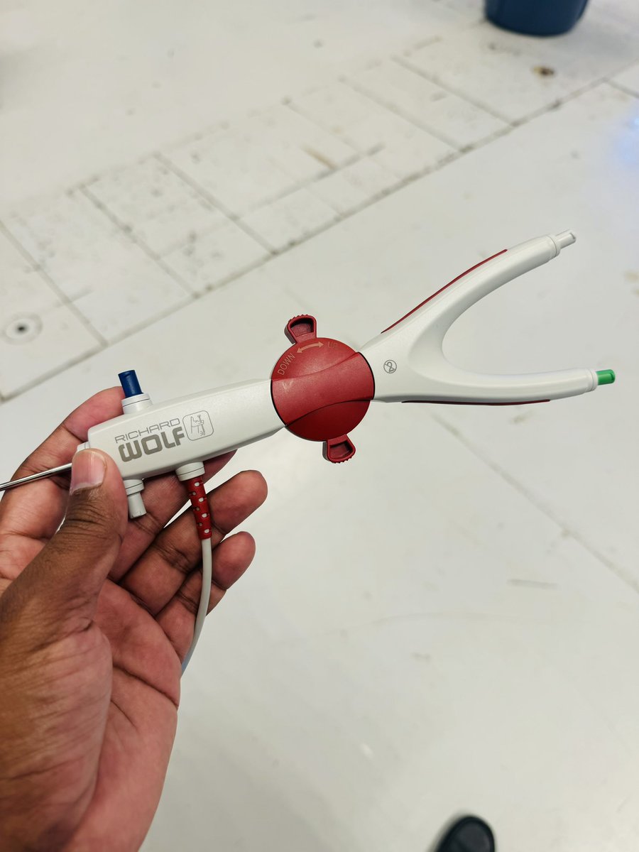 drragoori's tweet photo. New Tech Alert 🚨 at #WCET24 A single use hybrid ureteroscope  with a semi rigid shaft and a flexible tip by @AskerWolf @RichardWolfGmbH  Fantastic ! Endourology as exciting as ever ! Hope to see you soon in India 🇮🇳 ☺️ !! @usioffice @Uroweb @Endo_Society @endouroacademy @young_endosoc