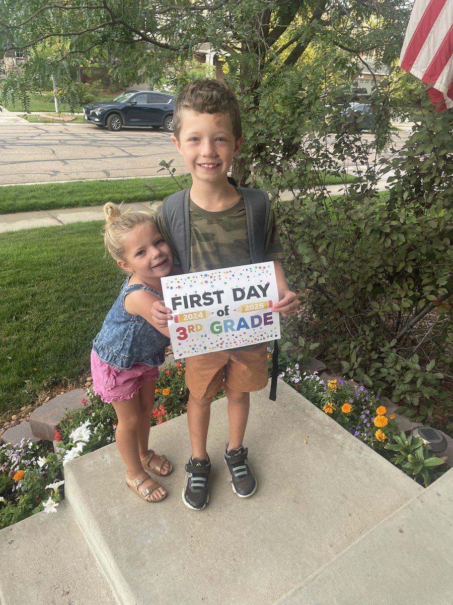 Lindsay Fox tweet media