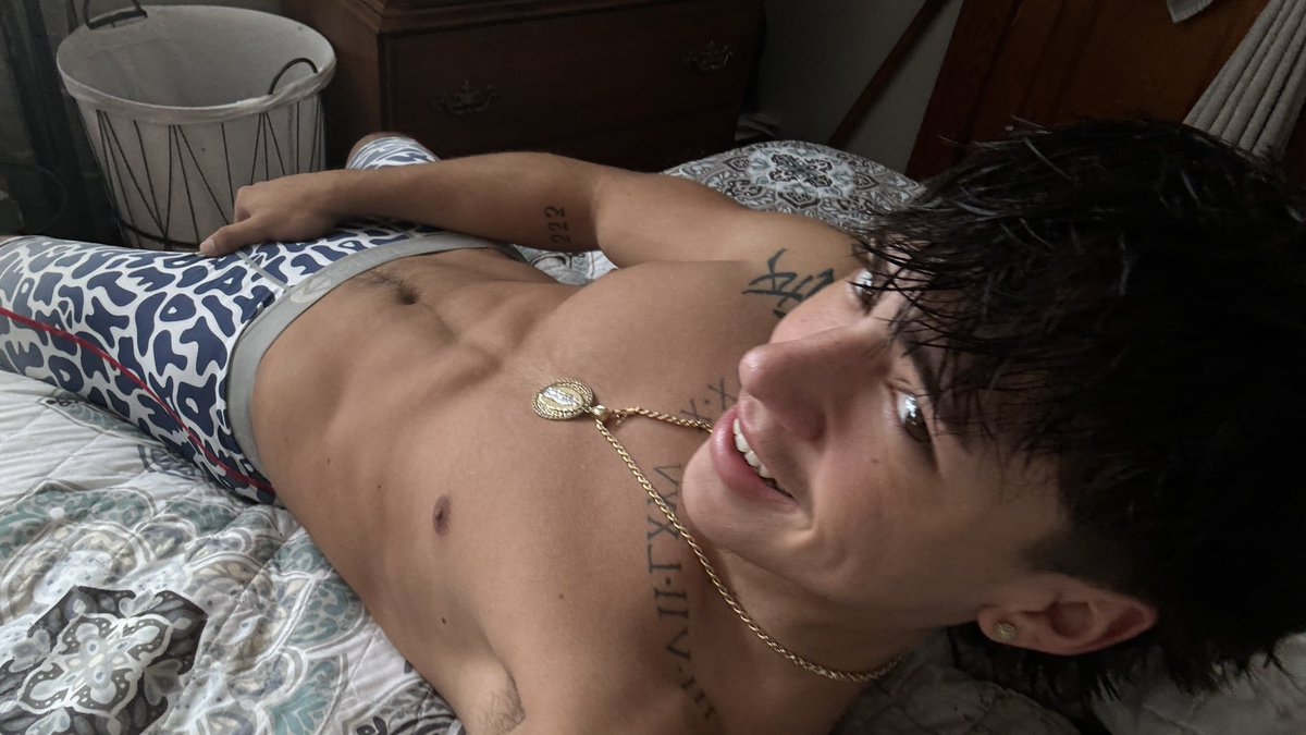 Eddie🔞 tweet media