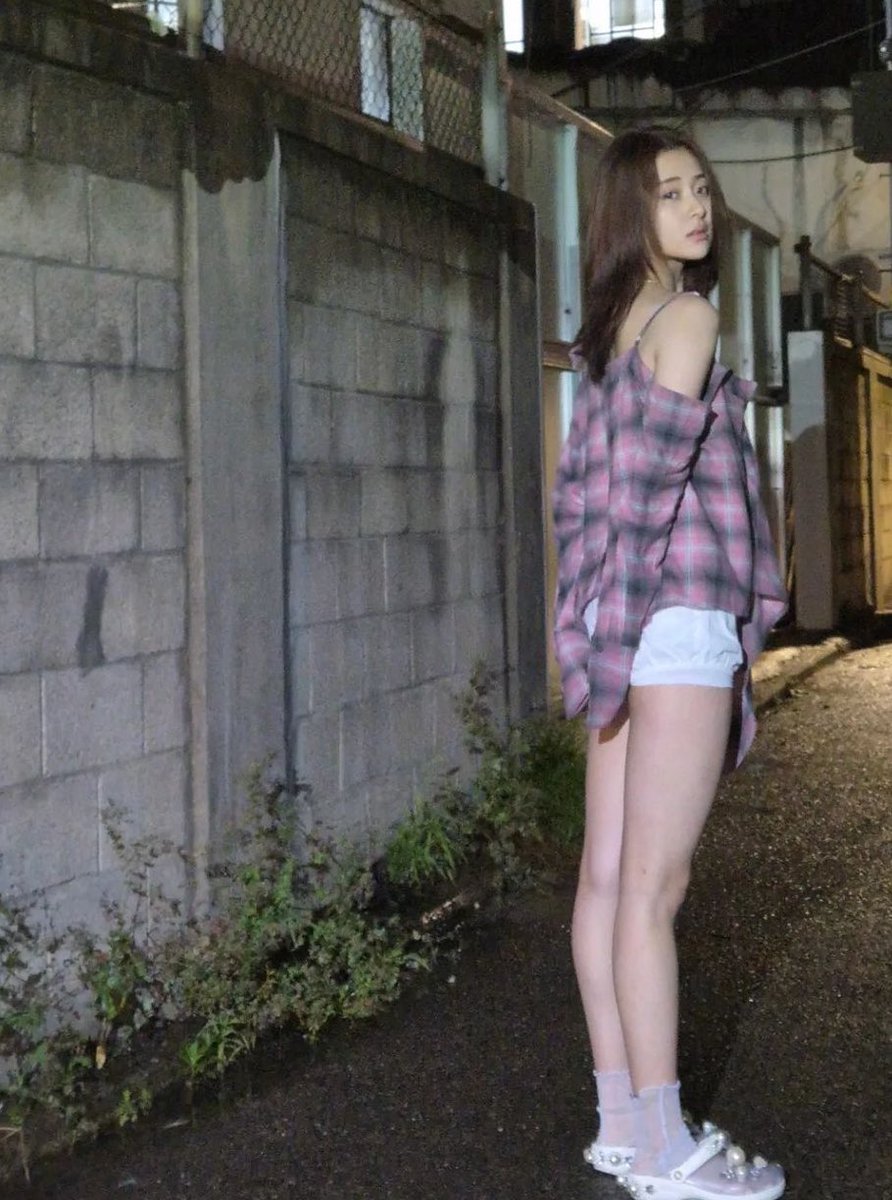 she’s so gf coded