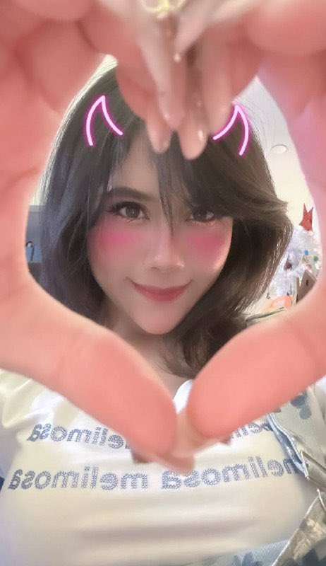 Who missed the Queen~👑