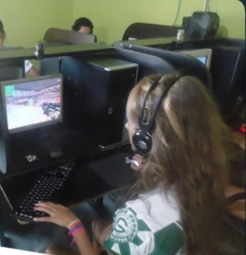 tava aqui mexendo numas fotos antigas até que…