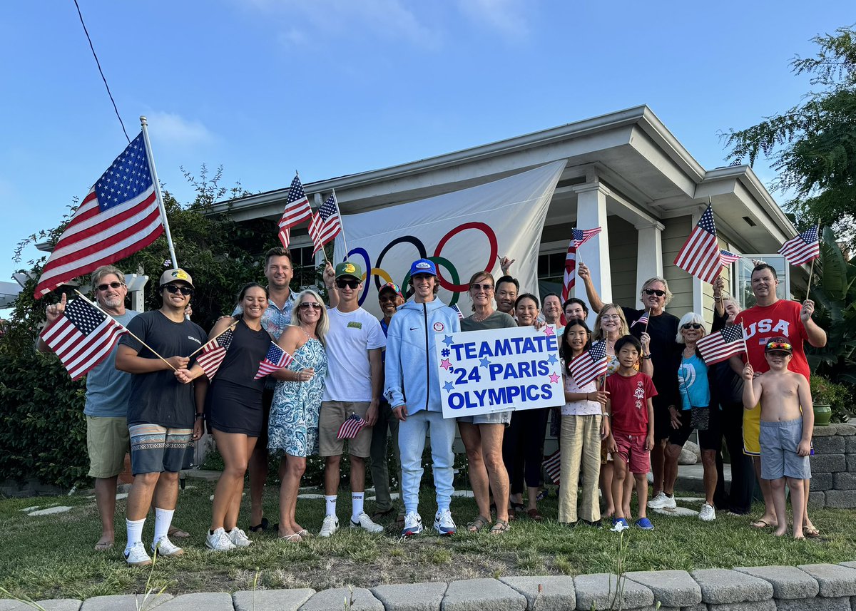 SheilaSDPads's tweet photo. Welcome home to 19 year old Tate Carew after competing in skateboarding in the Olympics.  Our neighborhood is so proud of you! https://t.co/5cl2fUAXIk