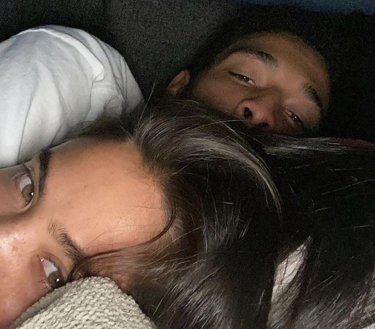 CapNath01's tweet image. Algumas das fotos que tenho guardadas no meu celular. A primeira foi no nosso primeiro encontro... Aqui eu percebi que queria você na minha vida pra sempre, como minha namorada e minha esposa. Eu te amo minha Olivia Rogério, nesse e em todos os multiversos