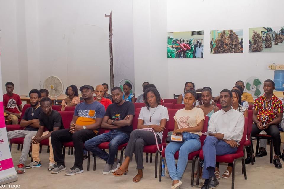 de_jacmel's tweet photo. Le RCJ est fier d'avoir participé, en tant que partenaire de la Golden Team Haiti, au lancement du "Festival de la Tradisyon" le 11/08 24, au local de la DDSE/Culture

C.F: Zo Image

#lightitup 
#d7020light 
#d7020 
#Bewell 
#rd7020wellness
#MembershipAndNewClubDevelopmentMonth https://t.co/JAbaHL9K7A