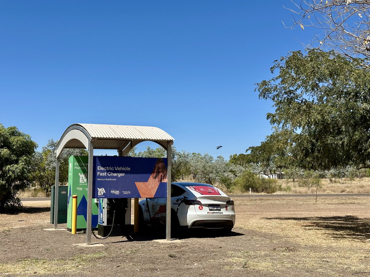 tesla_wa's tweet photo. #evadventure
@VarietyAU #Vari3tY
@Tesla
@TeslaAUNZ
#ModelY #Model3
Day 4
Arrived #Warmun #WesternAustralia after traveling 161km from #HallsCreek. Efficiency 181Wh/km. Charging at the @HorizonPower_WA #WAEVNetwork 150kW @KempowerOyj #FastDC charger. https://t.co/enCiPyvV0a