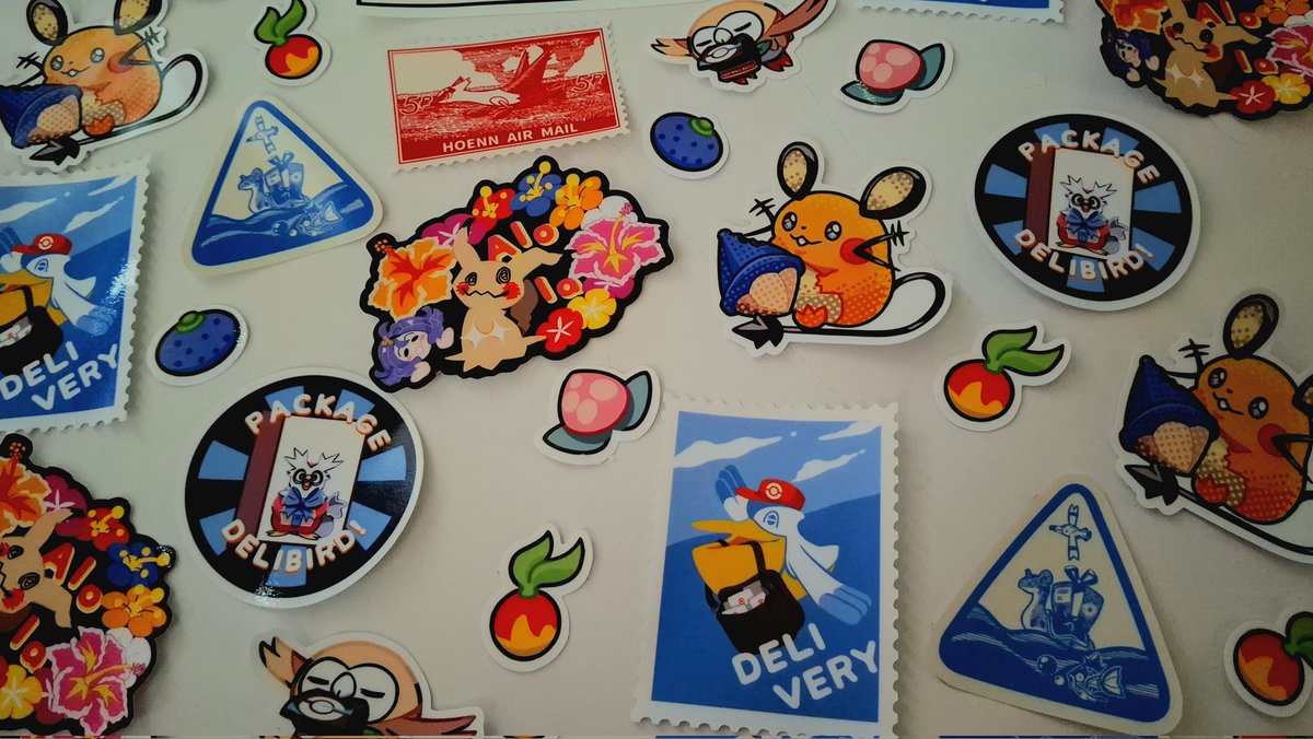 I had this amazing gift box custom made by keirukerokero and I will be posting a reel of it soon! This needs to be flexed! He said he made it all himself, its so much better!!
This pic is only the tip of the iceberg!

I LOVE YOU keirukerokero 😭♥️✨✨ you made me feel special!!