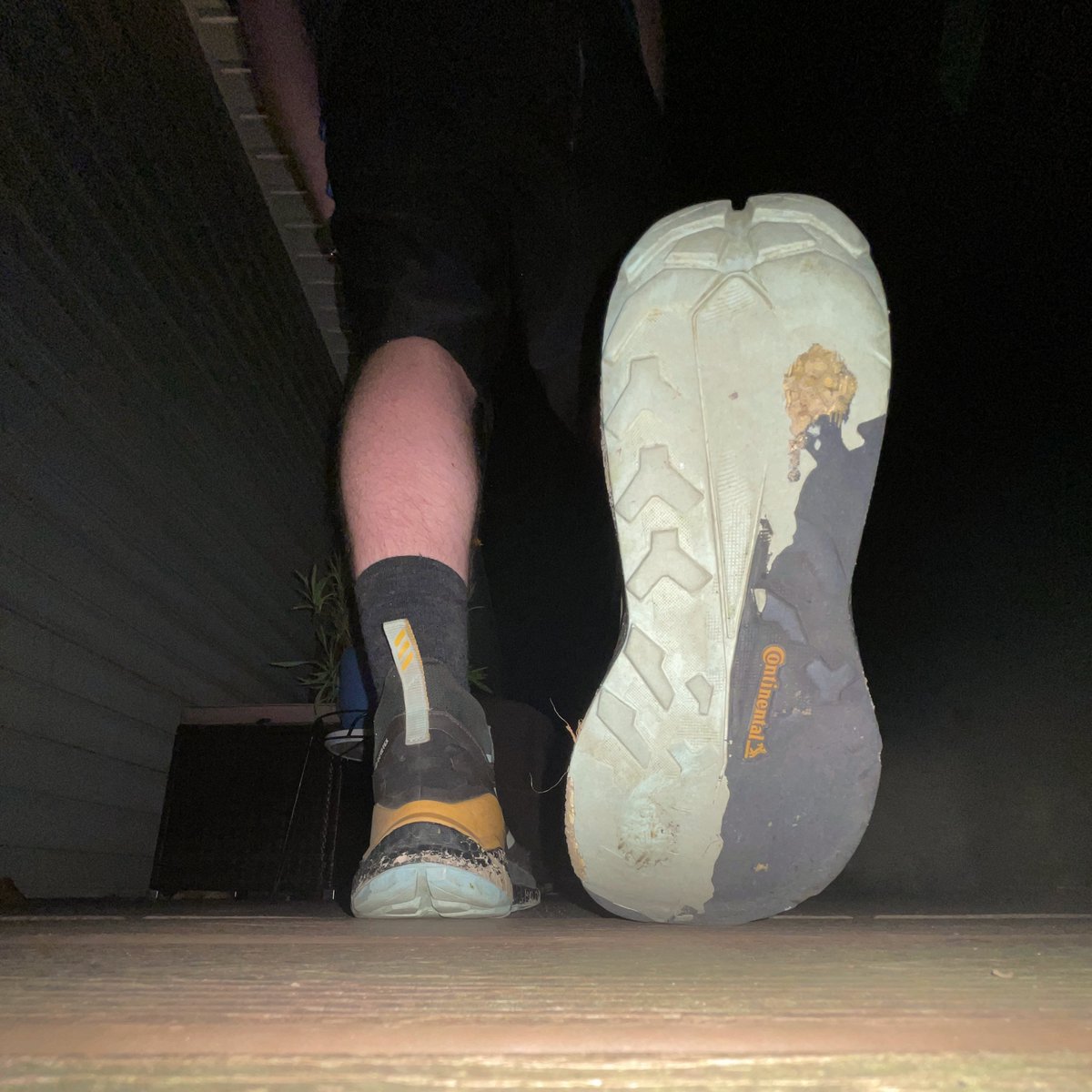 samshowssole's tweet photo. about a million steps and counting on these work boots https://t.co/kgiA0vLwDB