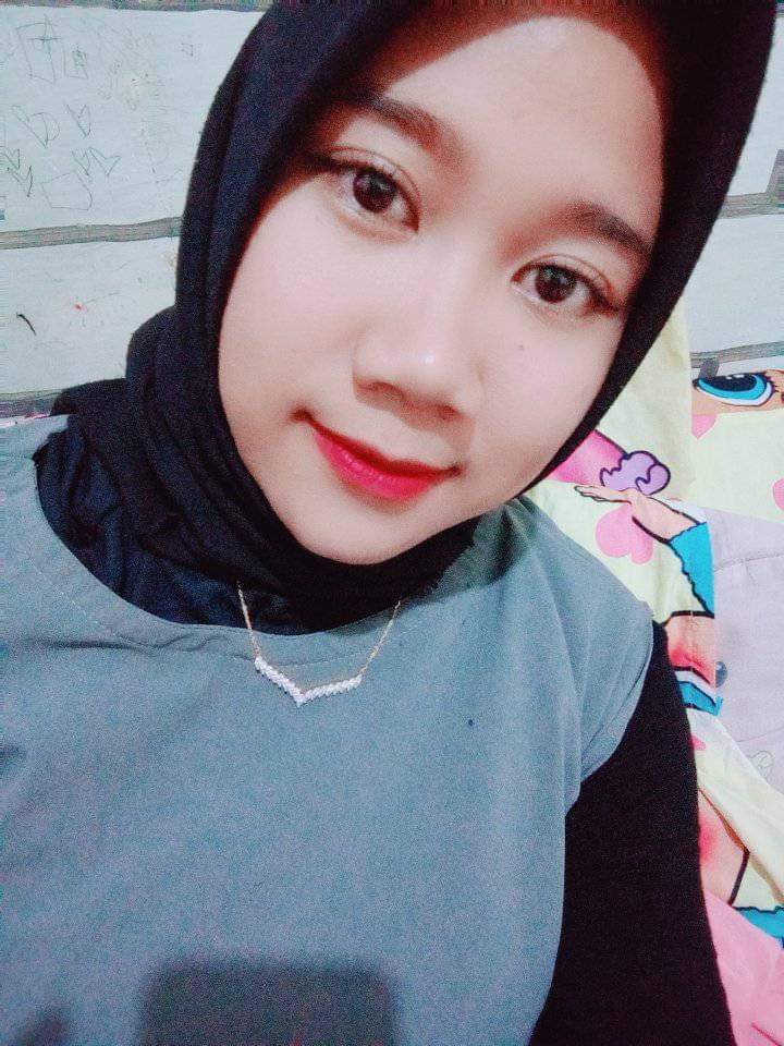 Yulinap1995's tweet photo. Retweet yuk biar rame sepi banget nih https://t.co/hQxMHqr4wm