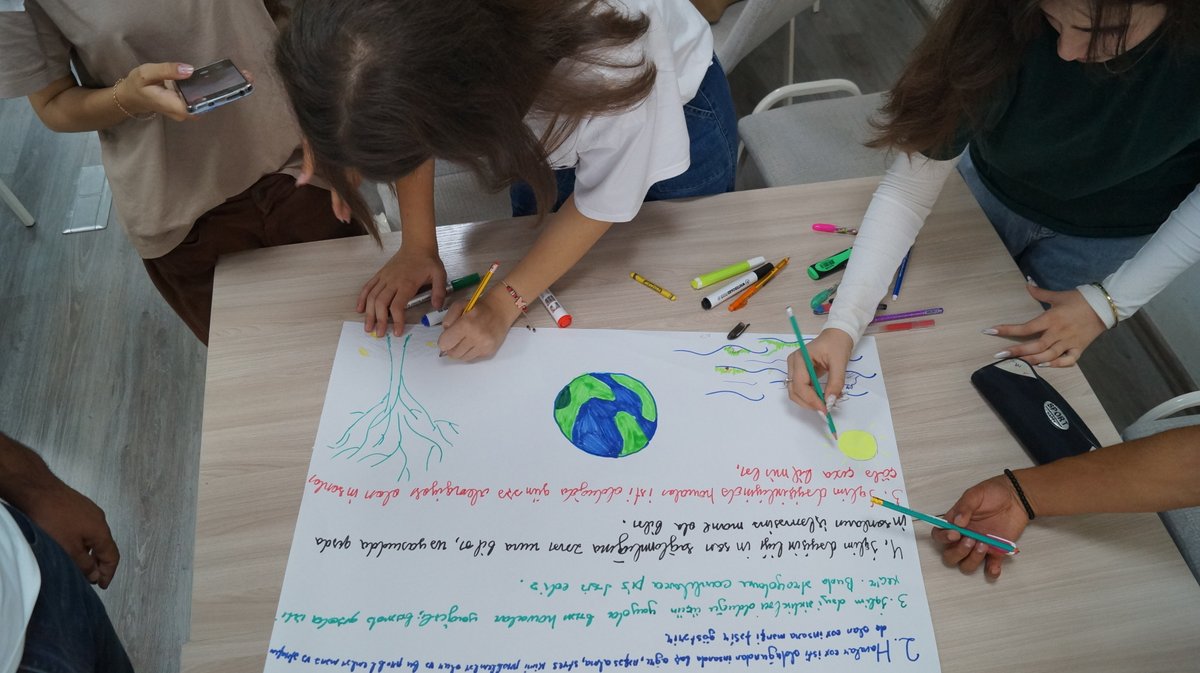 unicef_aze's tweet photo. #RegionalClimateWeeks continue and expand across #Azerbaijan🚀

Youth Climate Envoys 🚗🚌⤳ #Bilasuvar, #Saatli, and #Shirvan to organize interactive discussions with youth about #climatechange and environmental protection

Stay tuned for more locations! https://t.co/sVpuRczjnj