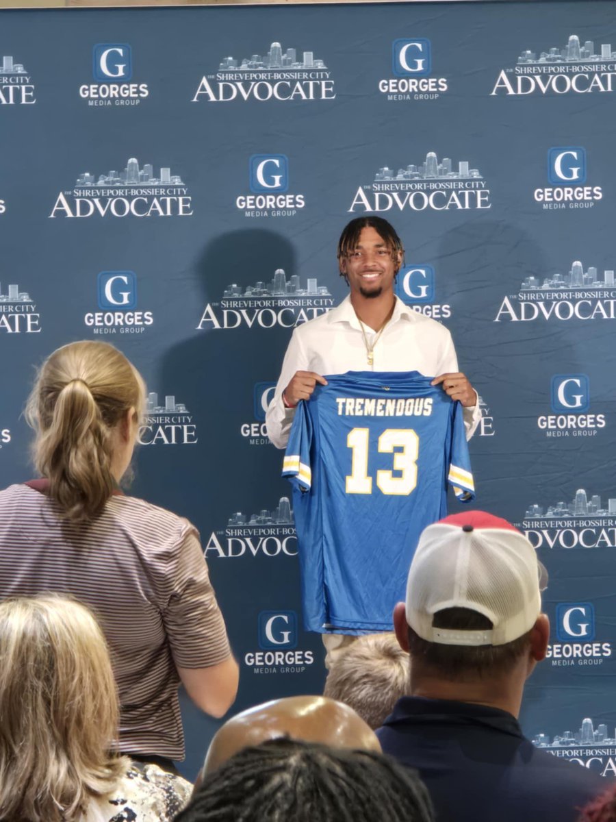 Brandon Henderson (@takem_23) on Twitter photo 2024 Tremendous 13 Honoree!! Thank you <a href="/RoyLangIII/">Roy Lang III</a> <a href="/sbcadvocate/">The Shreveport-Bossier City Advocate</a> it was an honor <a href="/ThedrickHarris/">Chilibowl</a> <a href="/NewWoodlawn/">Woodlawn Knights Football π New Official Page</a> <a href="/WLA_Athletics/">Woodlawn Leadership Academy Athletics</a> #ThisTheWoodlawnWay 2024 Tremendous 13 Honoree!! Thank you <a href="/RoyLangIII/">Roy Lang III</a> <a href="/sbcadvocate/">The Shreveport-Bossier City Advocate</a> it was an honor <a href="/ThedrickHarris/">Chilibowl</a> <a href="/NewWoodlawn/">Woodlawn Knights Football π New Official Page</a> <a href="/WLA_Athletics/">Woodlawn Leadership Academy Athletics</a> #ThisTheWoodlawnWay