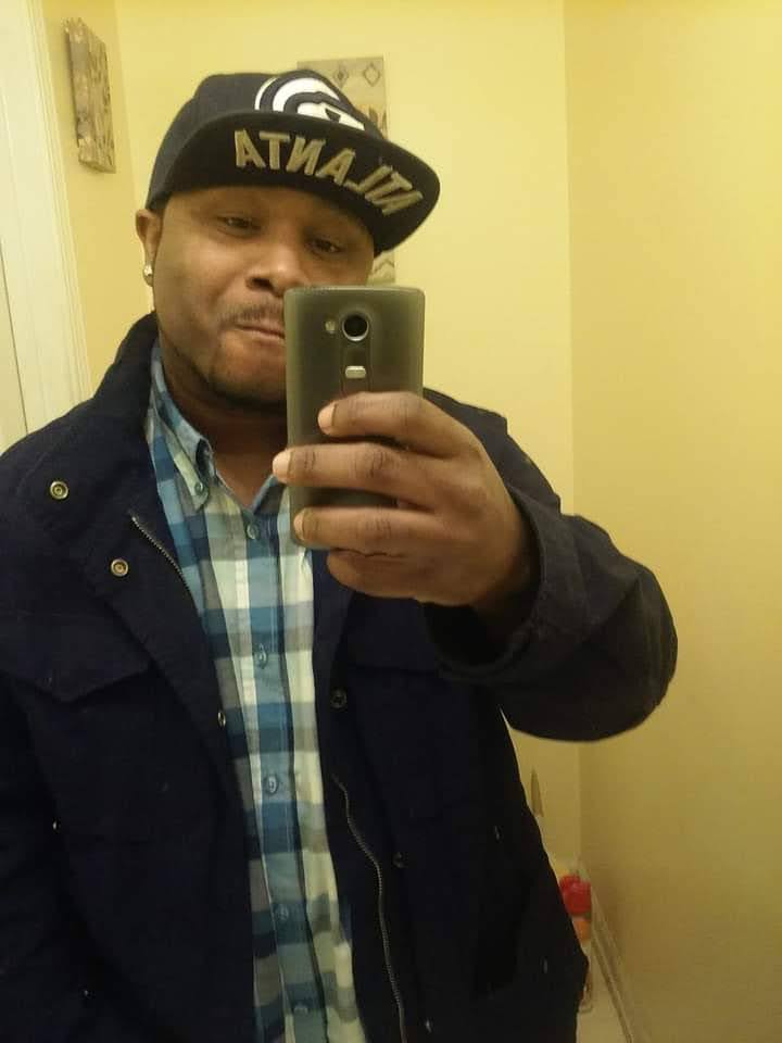 Good ng to the bar. Already drunk slithered on that Hennessy