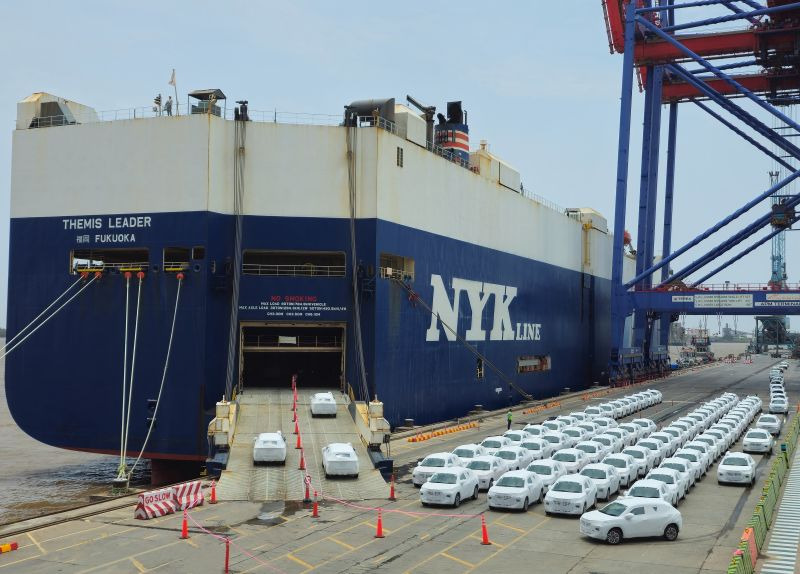 akhileshsharma1's tweet photo. उल्टा घूमा समय चक्र।

भारत में बनी 1600 मारुति सुज़की कारें जापान जाते हुए https://t.co/vOxwUKrb8o