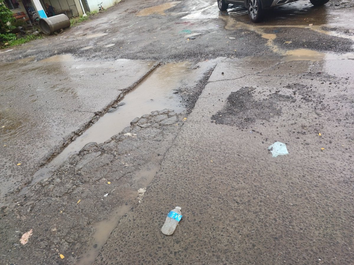 Parth_Doshi04's tweet photo. Respected @nitin_gadkari ji @Dev_Fadnavis ji, Refer below images taken while commuting to the office daily, As many Peoples, vehicles are passing are through this road which is damaged. Location: Opp. TCS Gate, No 2, Bhoirwadi Road Hinjawadi Phase 3,Pune,Maharashtra. @punekarnews https://t.co/CTMNAt3OCc
